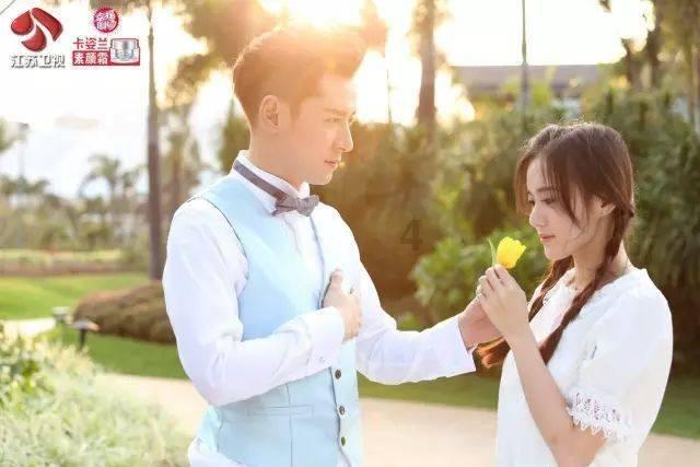 儿子的女朋友告诉儿子她妈做手术了我该不该去看望？