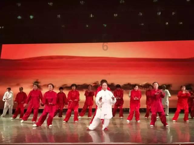 为什么眼角靠近鼻子的黑眼圈很重游戏画面
