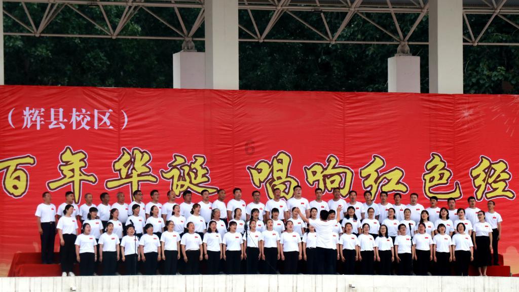 黄埔军校最受敬重还畏惧的人,不是蒋校长,不是周主任,而是此人