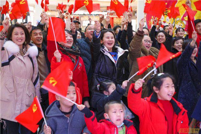詹姆斯-约翰逊和步行者10天合同到期 他现在是自由球员